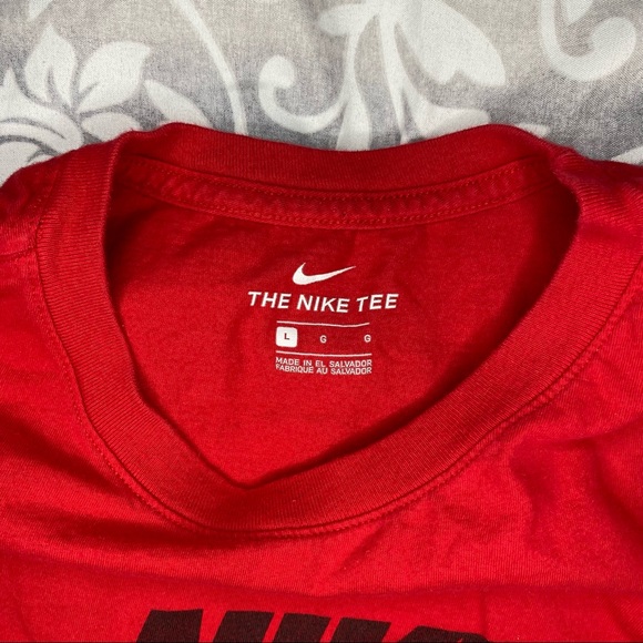 *NWOT* Nike Air Tee - Picture 3 of 3